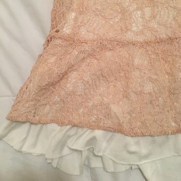 Anthropologie Pink Lace Peplum Top - M - Picture 6 of 7